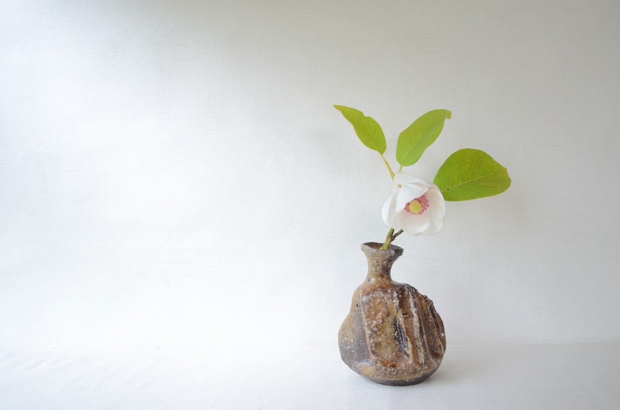 備前鎬花入　徳利ニモ　Takahiro Hosokawa　－大山蓮華－