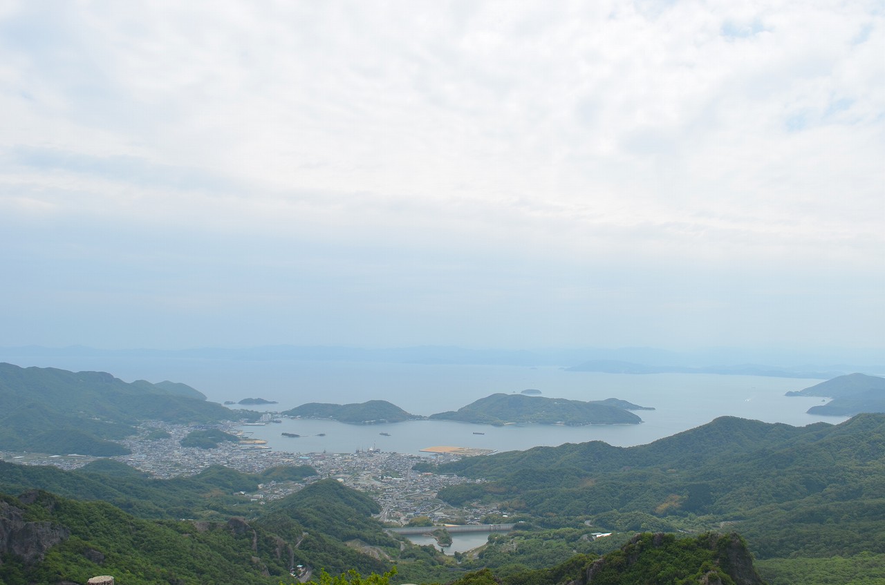 寒霞渓から瀬戸内海を一望
