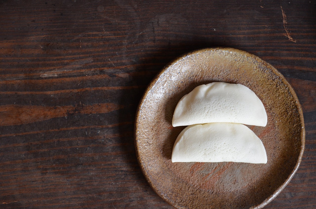 備前たたき皿　Yoshiteru Takariki　－もちもちつつみどら－