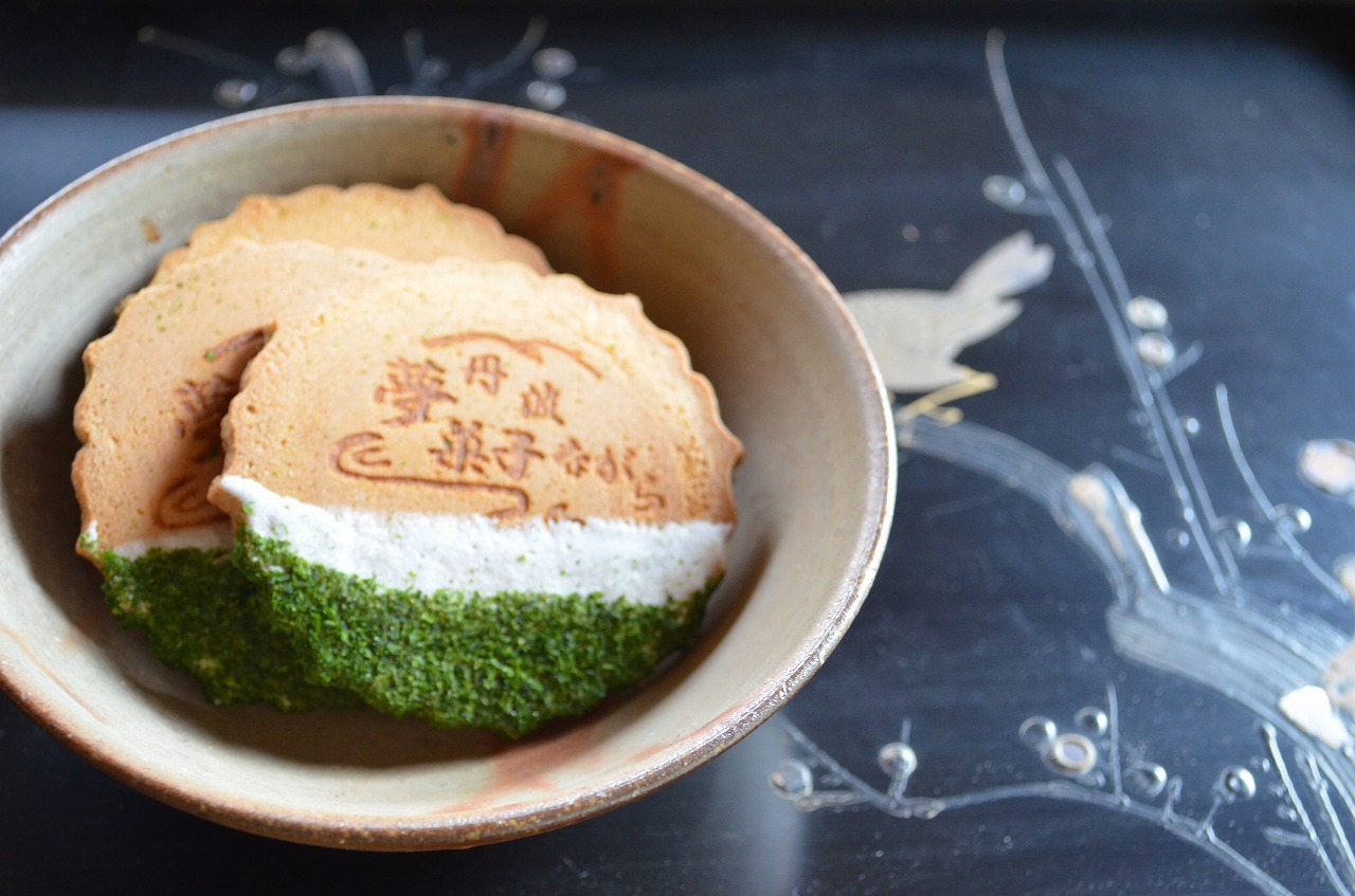 備前緋襷鉢　Taku Isezaki　－せんべい－