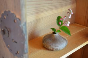 備前ちび花器　Takahiro Hosokawa　－更紗空木－