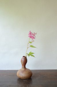 備前火襷瓢花入　Takahiro Hosokawa　－京鹿子－