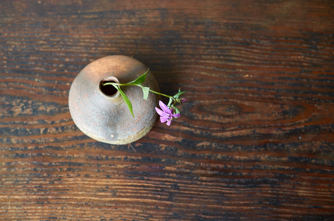 備前ちび花器　Takahiro Hosokawa　－沢桔梗－