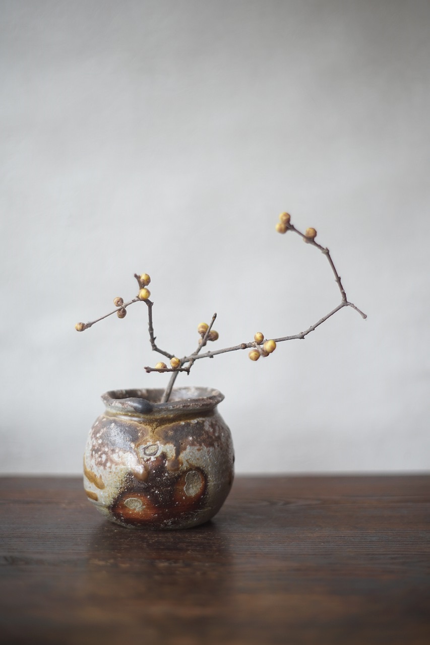 備前灰被り小壺　Takahiro Hosokawa　－蝋梅－