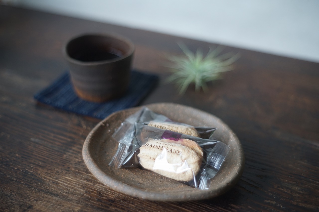 備前しらふ平皿　Takahiro Hosokawa　－レーズンサンド－