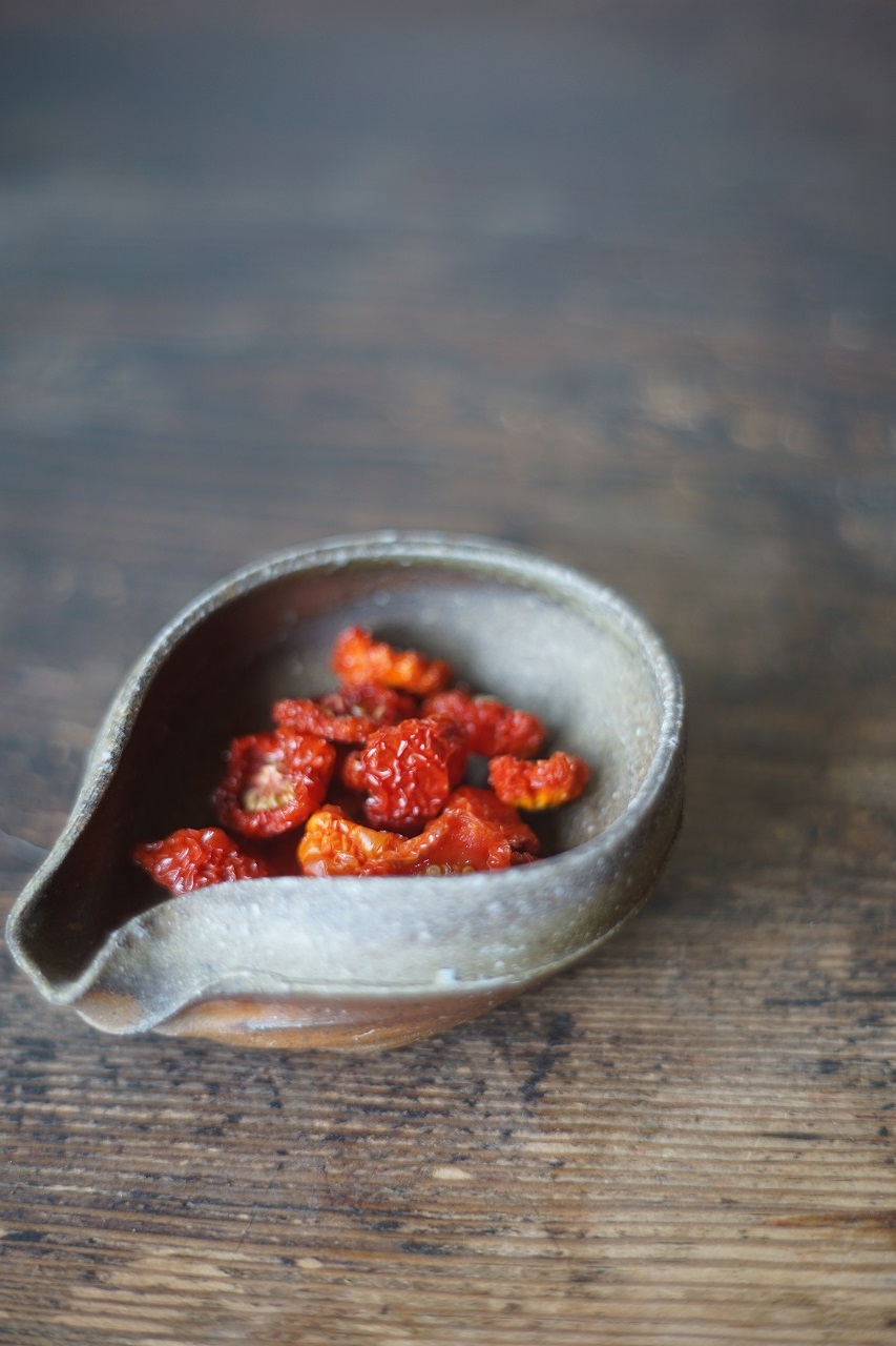 備前片口小鉢　Takahiro Hosokawa　－ドライトマト－