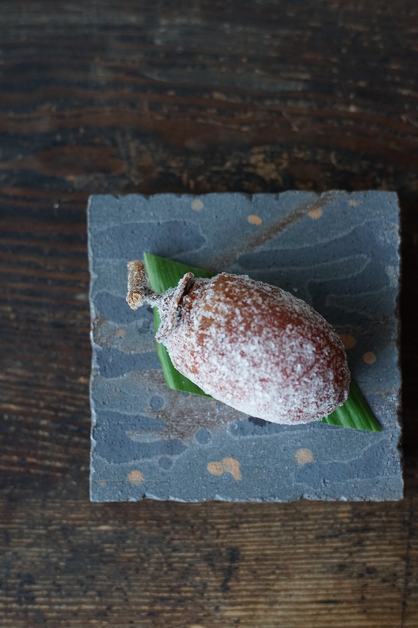 青備前流雫角皿　Takuma Watanabe　－柿子－