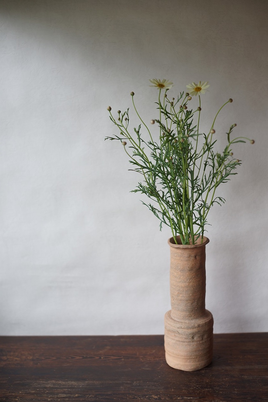 備前しらふ砧花入　Takahiro Hosokawa　－マーガレット－