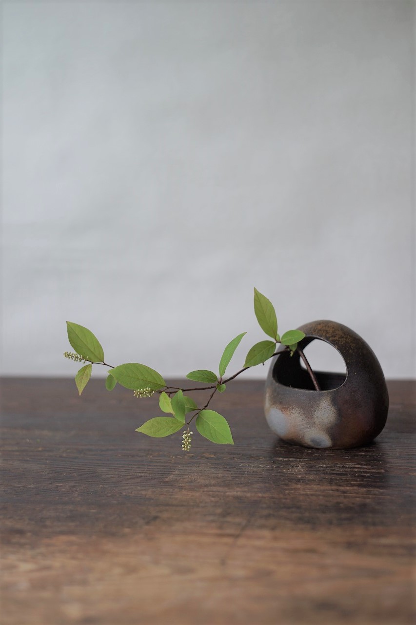 備前一輪花器　So Isezaki　－コバノズイナ－