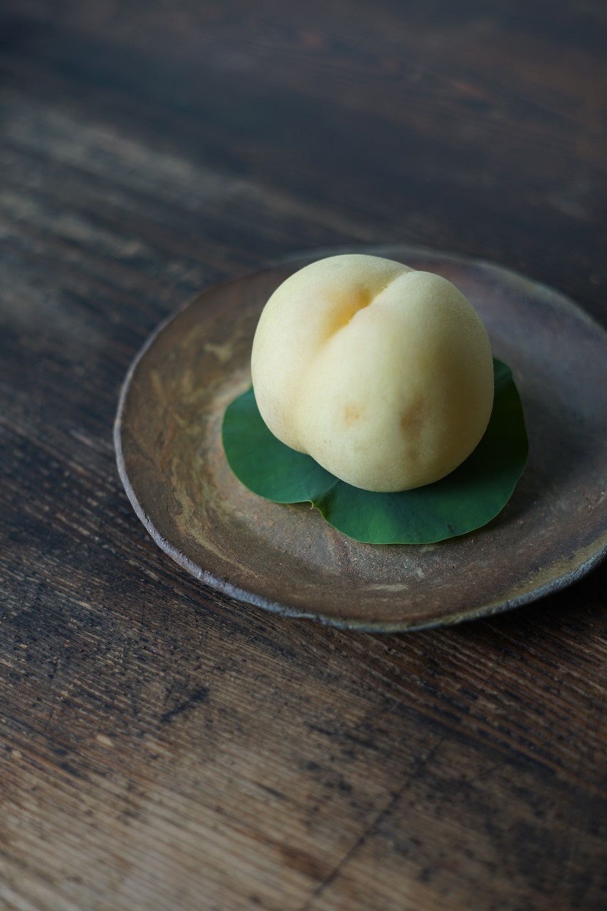 備前平小皿　Takahiro Hosokawa　－白桃－