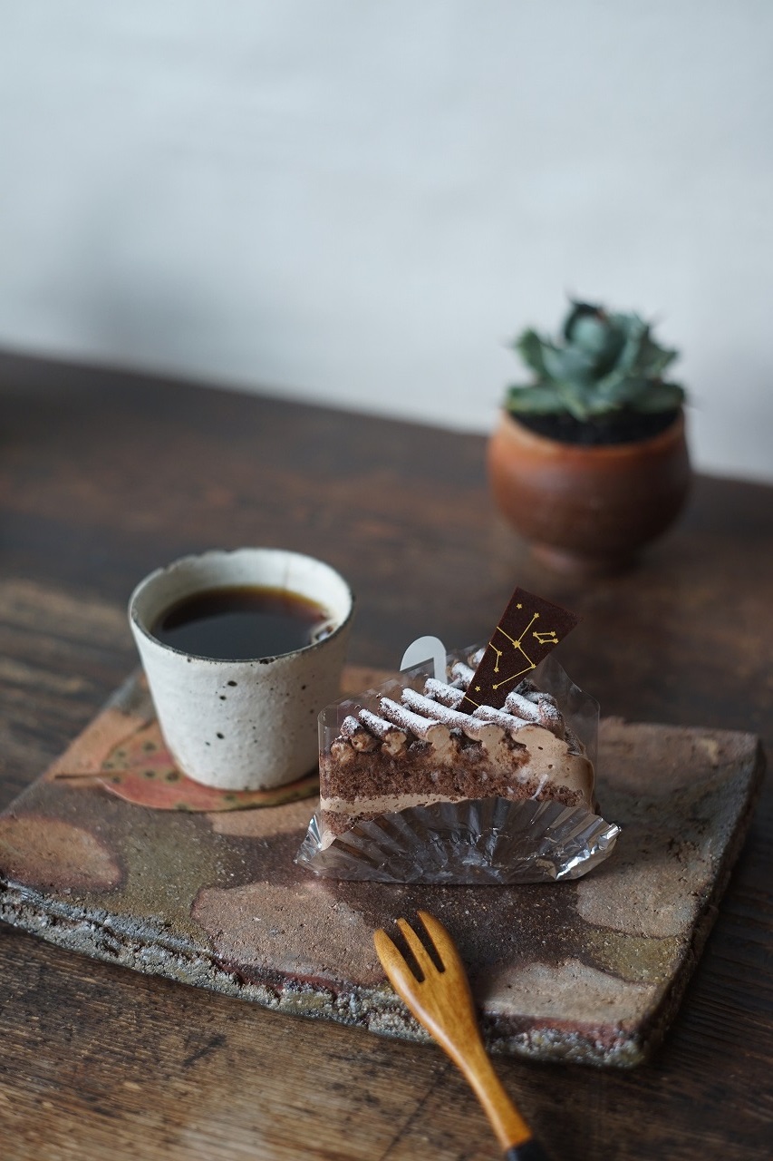 備前長方皿　Takahiro Hosokawa　ーチョコレートケーキー