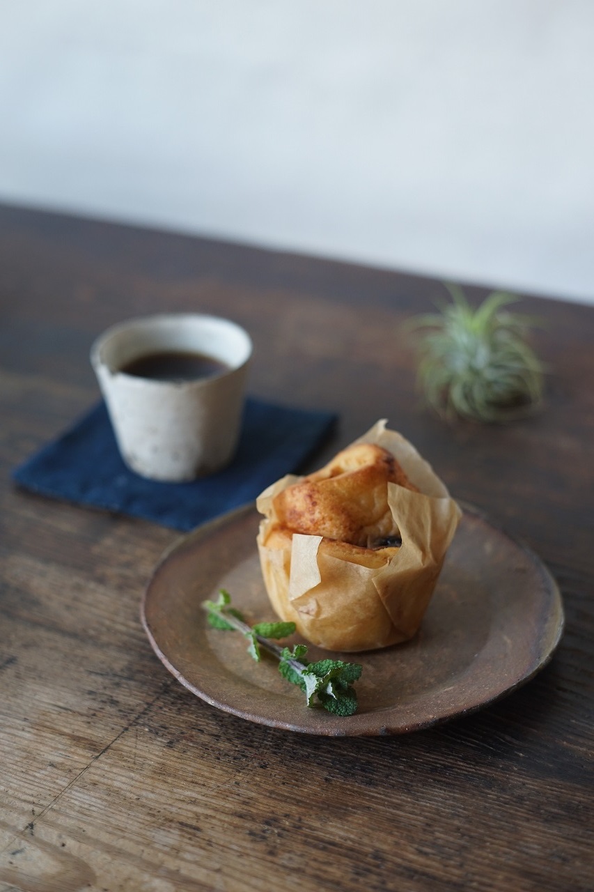 備前平小皿　Takahiro Hosokawa　ーバナナシナモンロールー