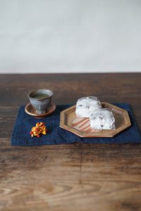 備前八角額皿　So Isezaki　－塩豆大福－