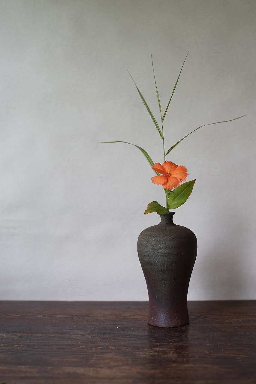 伊部瓶子　Gousuke Yashiro　－岩菲－