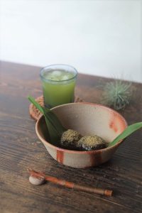 備前火襷鉢　Yoshiteru Takariki　－黒糖わらび餅－