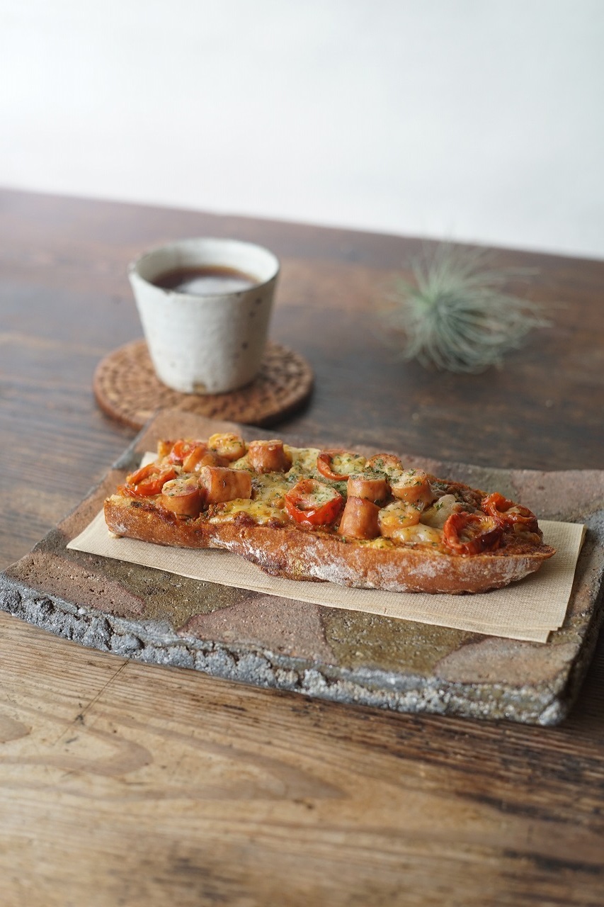 備前長方皿　Takahiro Hosokawa　－本日のバゲット－