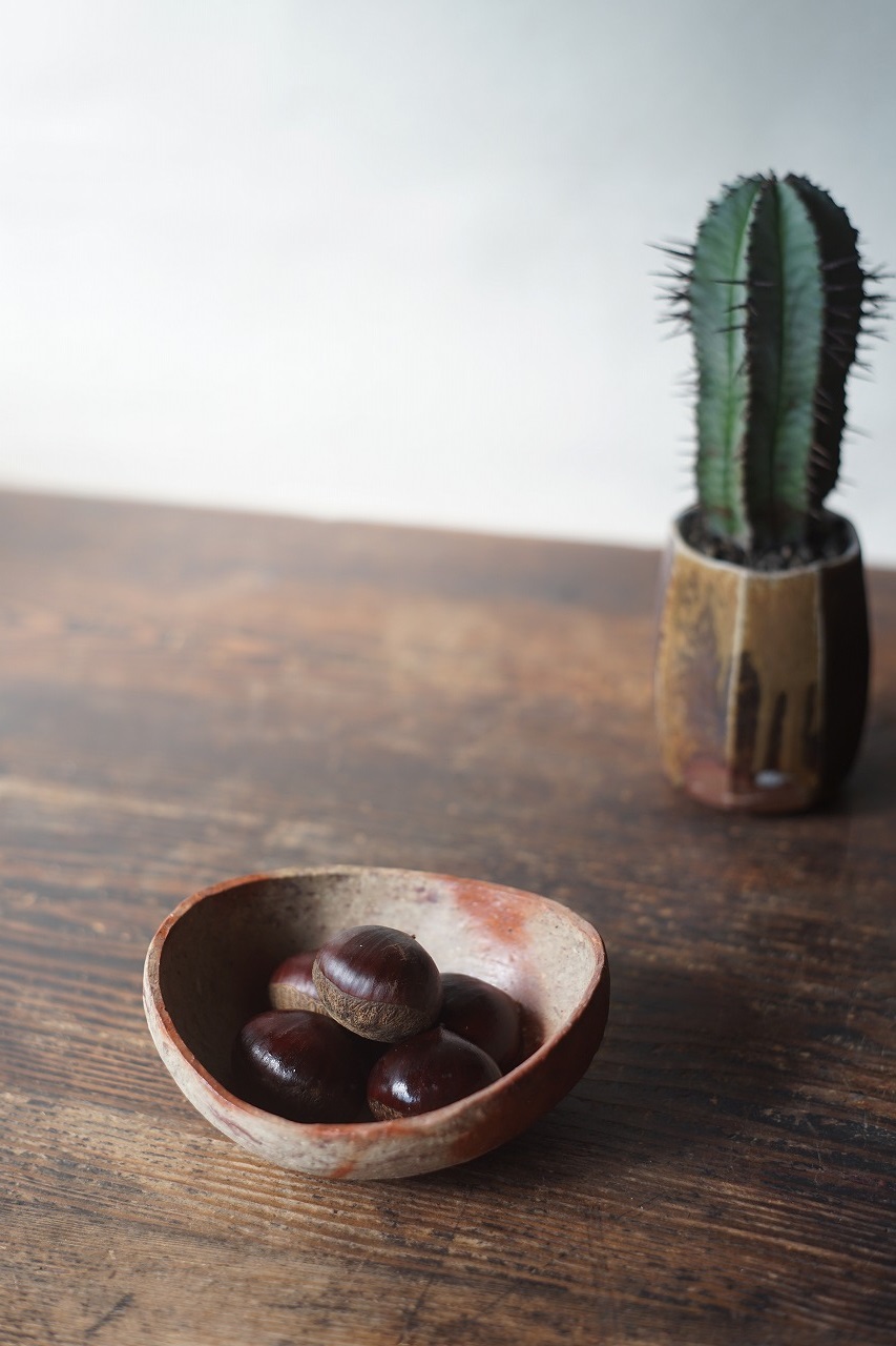 備前自然練込沓小鉢　Naoki Yokoyama　－栗－