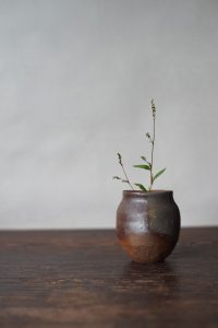 備前小壺　Yoshiteru Takariki　－白蓼－