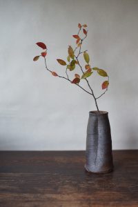 備前一輪花入　Yoshiteru Takariki　－コバノズイナ－