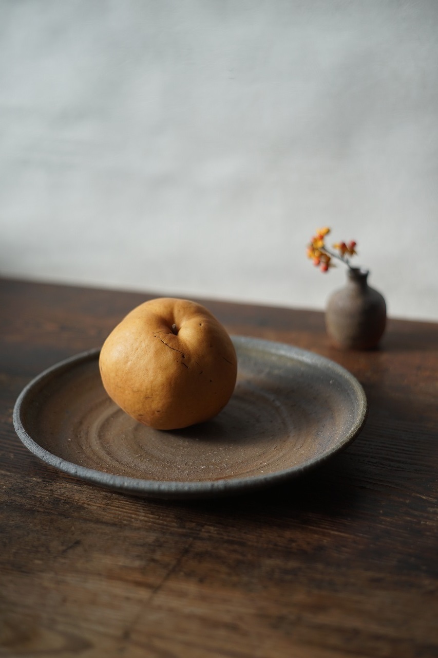 備前九寸皿　Gousuke Yashiro　－愛宕梨－