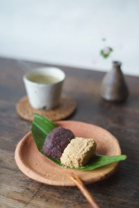 備前しらふ平皿　Takahiro Hosokawa　－おはぎ－