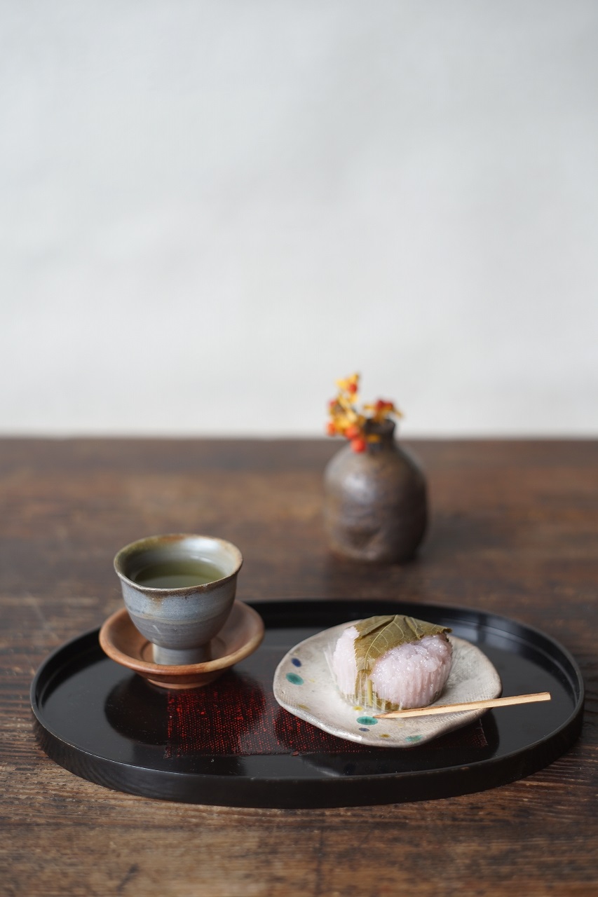 備前銀三彩豆皿　Sin Isezaki　ー桜餅ー