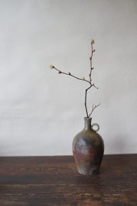 備前花入　QuietHouse　ー伊予水木ー