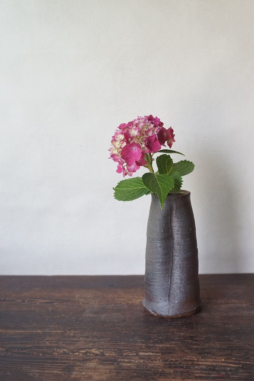 備前一輪花入　Yoshiteru Takariki　ー紫陽花ー