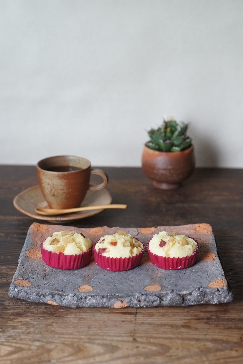 備前長方皿　Takahiro Hosokawa　－紅はるかの蒸しパン－