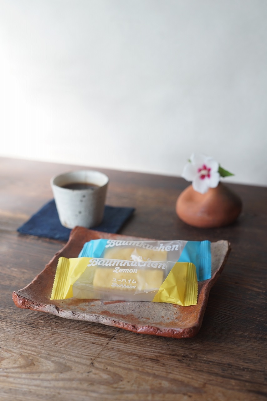 備前自然練込角皿　Naoki Yokoyama　－バームクーヘン－