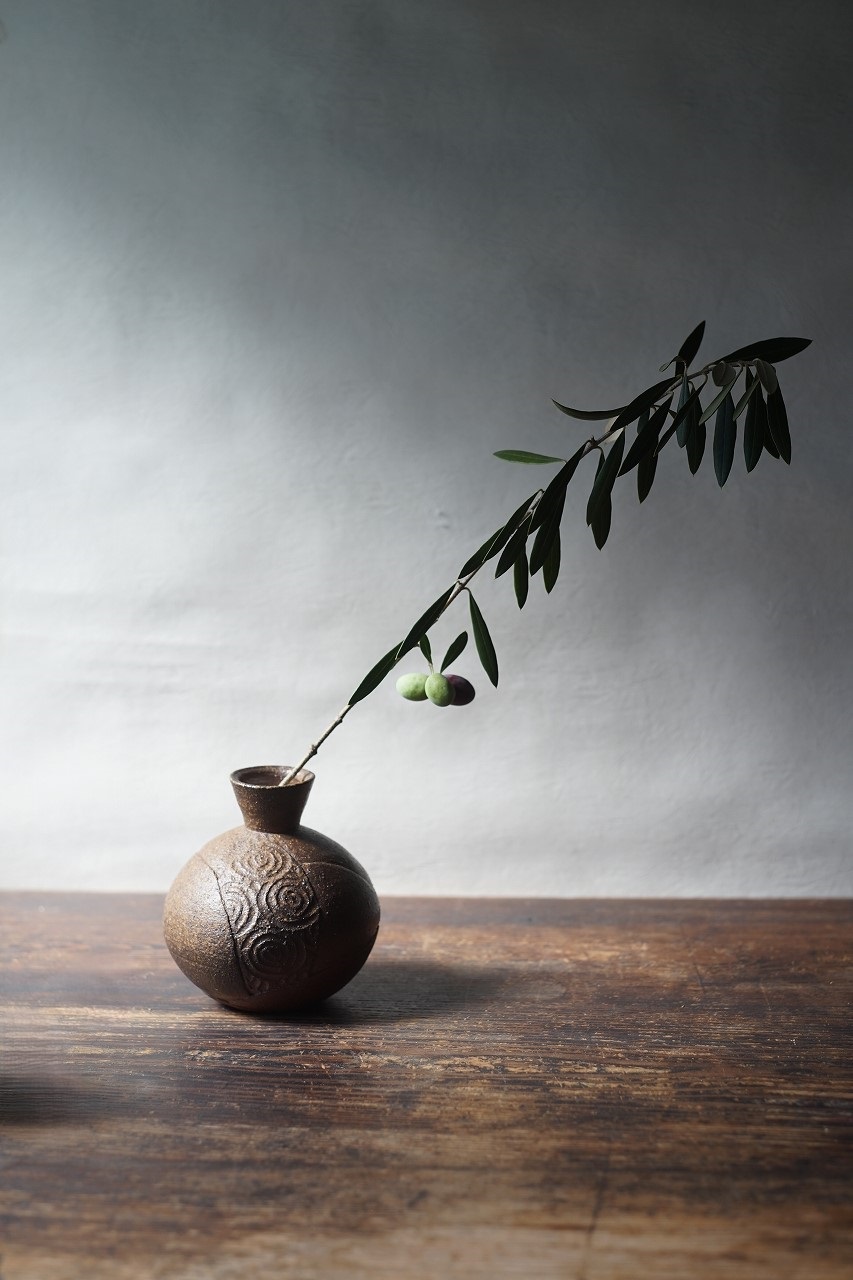 備前花入　Takuma Watanabe　－オリーブ－