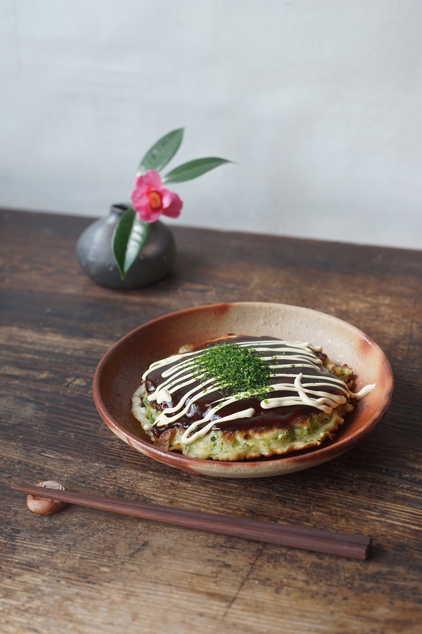 備前火襷皿　Yoshiteru Takariki　－お好み焼き－