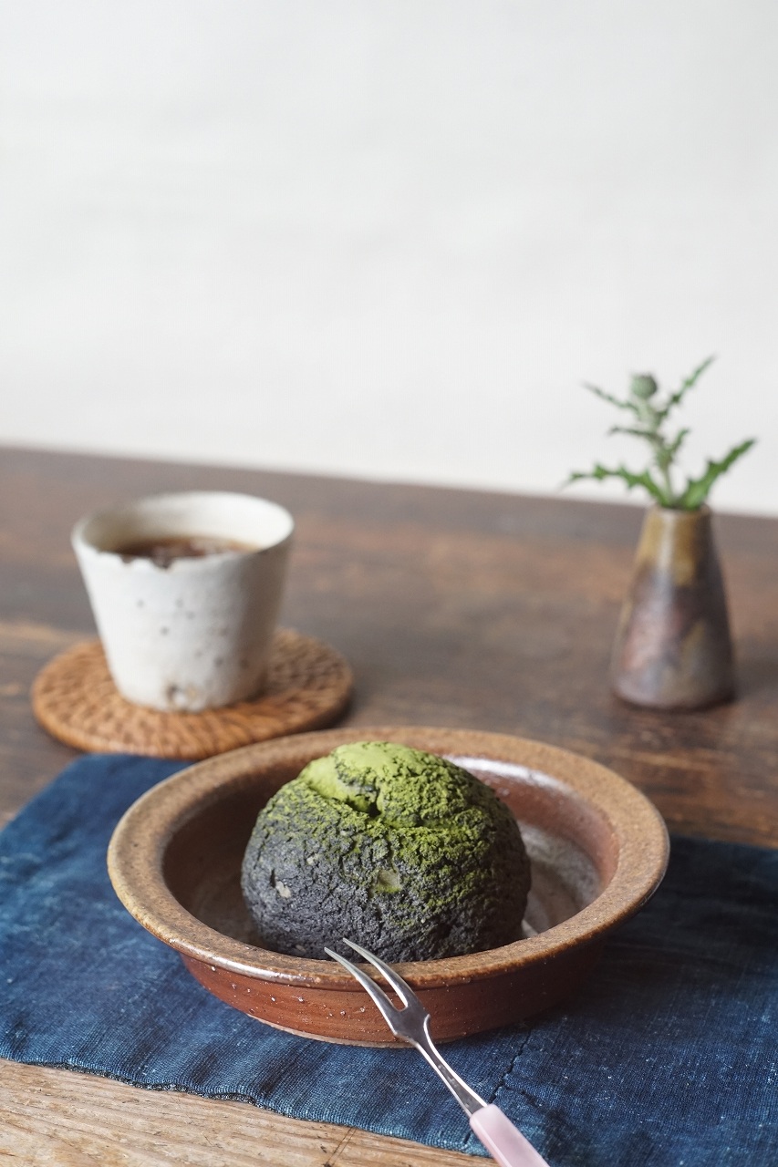 備前鉢　Yoshiteru Takariki　－濃いお抹茶クッキーシュー－