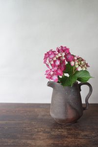 備前ピッチャー　Masahiko Kondo　－紫陽花－