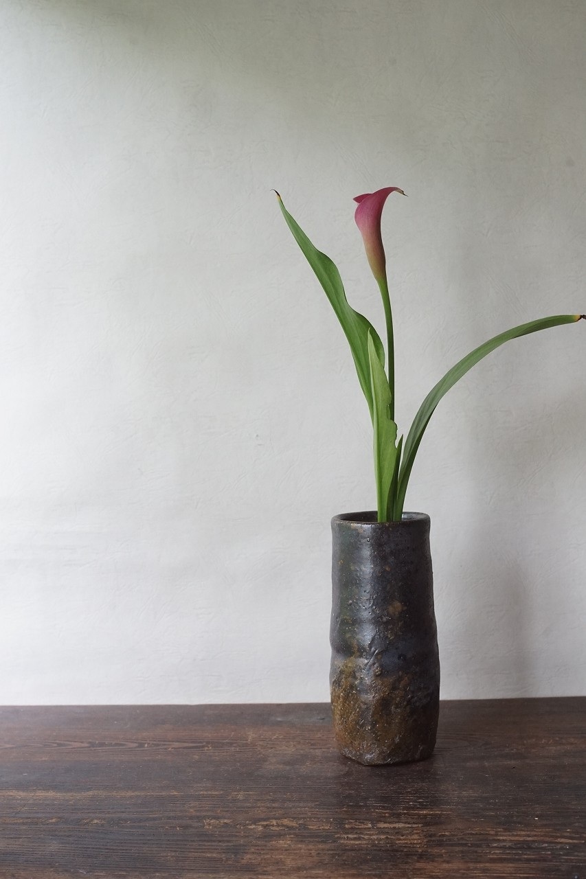 備前筒花入　Naoki Yokoyama　－カラー－