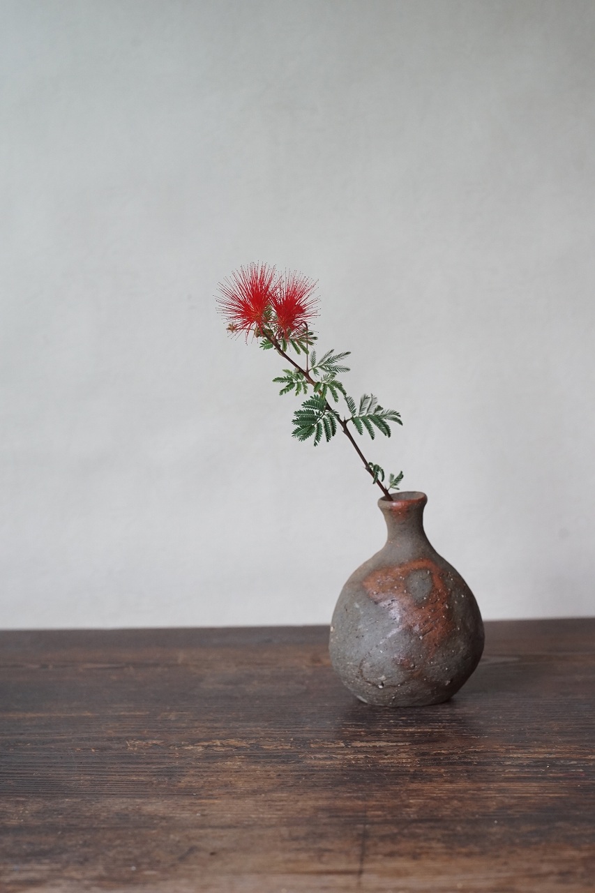 備前火襷徳利－花入ニモ－　Takahiro Hosokawa　－緋合歓－