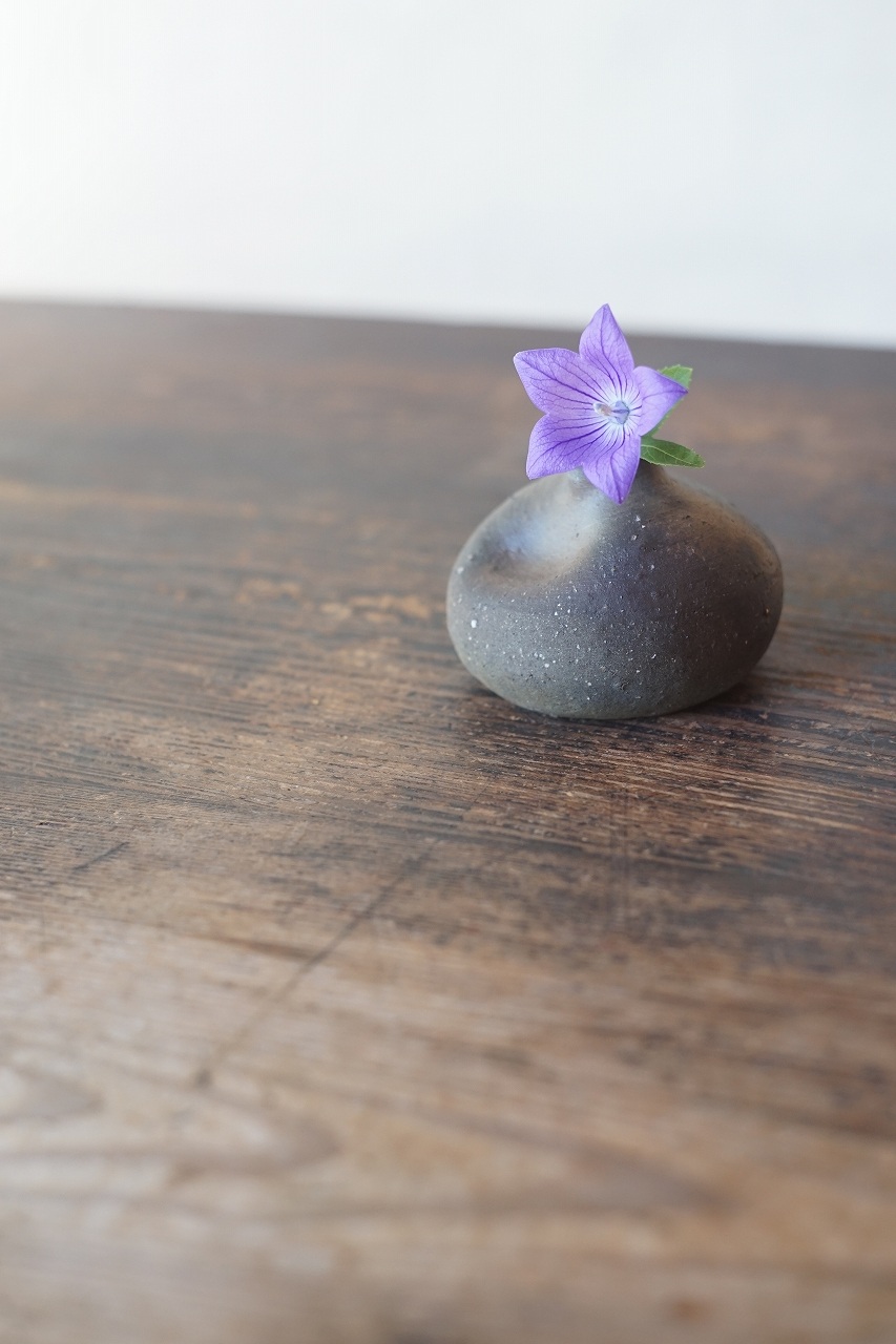 備前平花入　Takahiro Hosokawa　－桔梗－