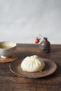 備前平小皿　Takahiro Hosokawa　－551HORAI蓬莱の豚まん－