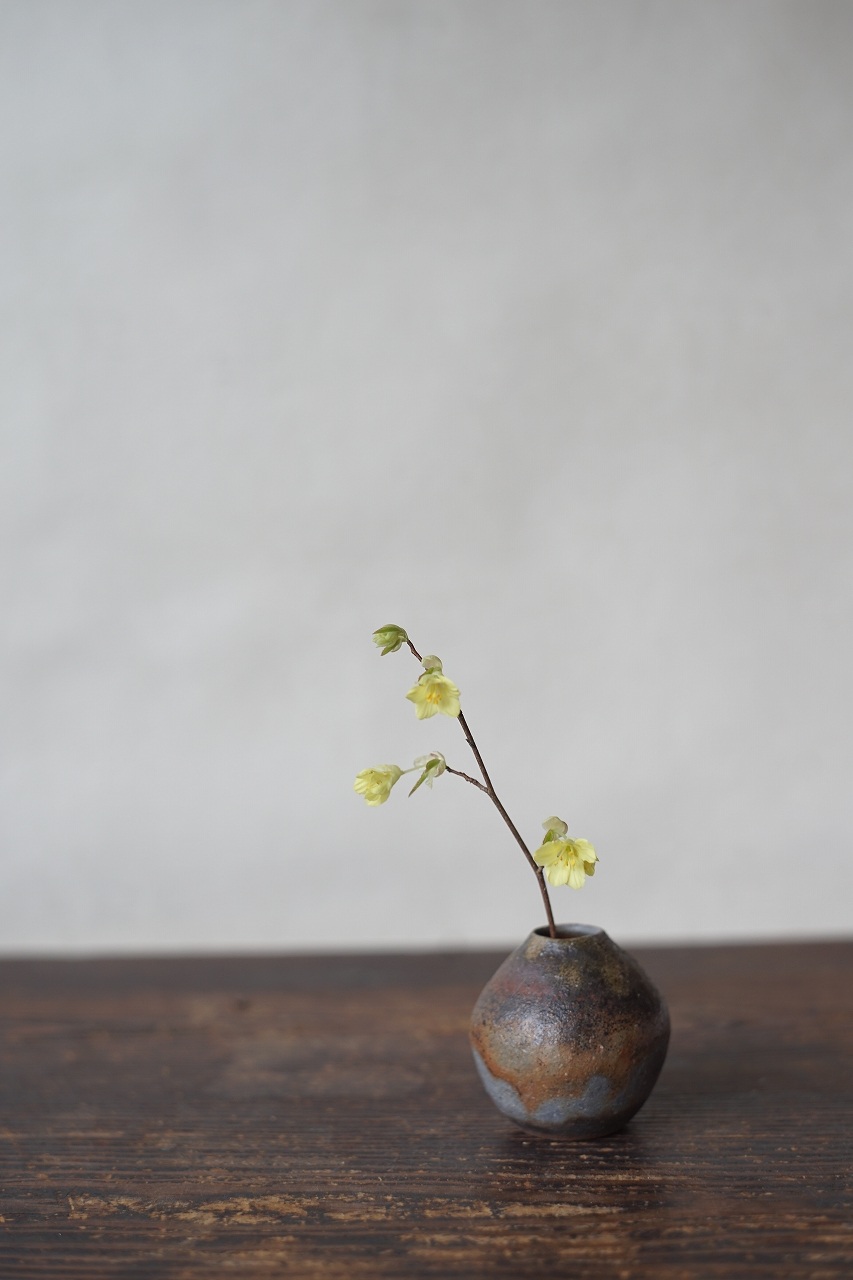 備前まるミニ花器　QuietHouse　ー伊予水木ー