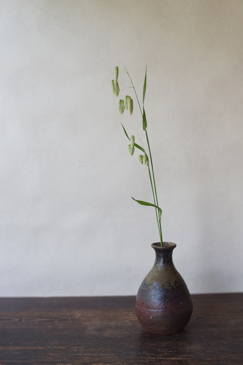 伊部一輪花入 Gousuke Yashiro -小判草-