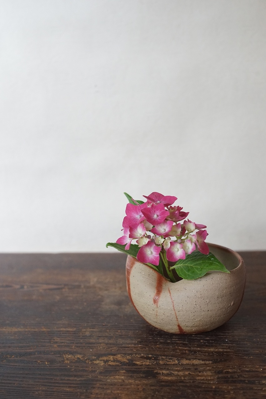 備前火襷灰落とし　高力芳照　－紫陽花－